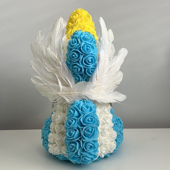 Large Foam Flower Unicorn with Wings - Picture 3 of 3